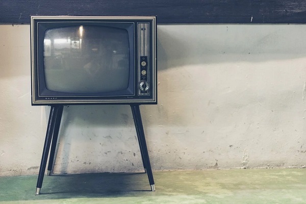 Intrattenimento televisivo: come sono mutati i gusti degli italiani dagli anni ‘80 ad oggi